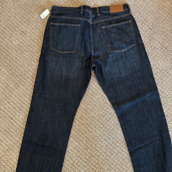 NWT Men's Gap Relaxed Dark Jeans - 38x32 - Picture 2 of 3